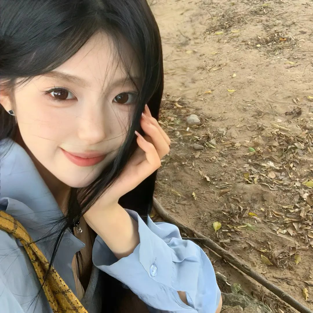 9顶假发的女孩